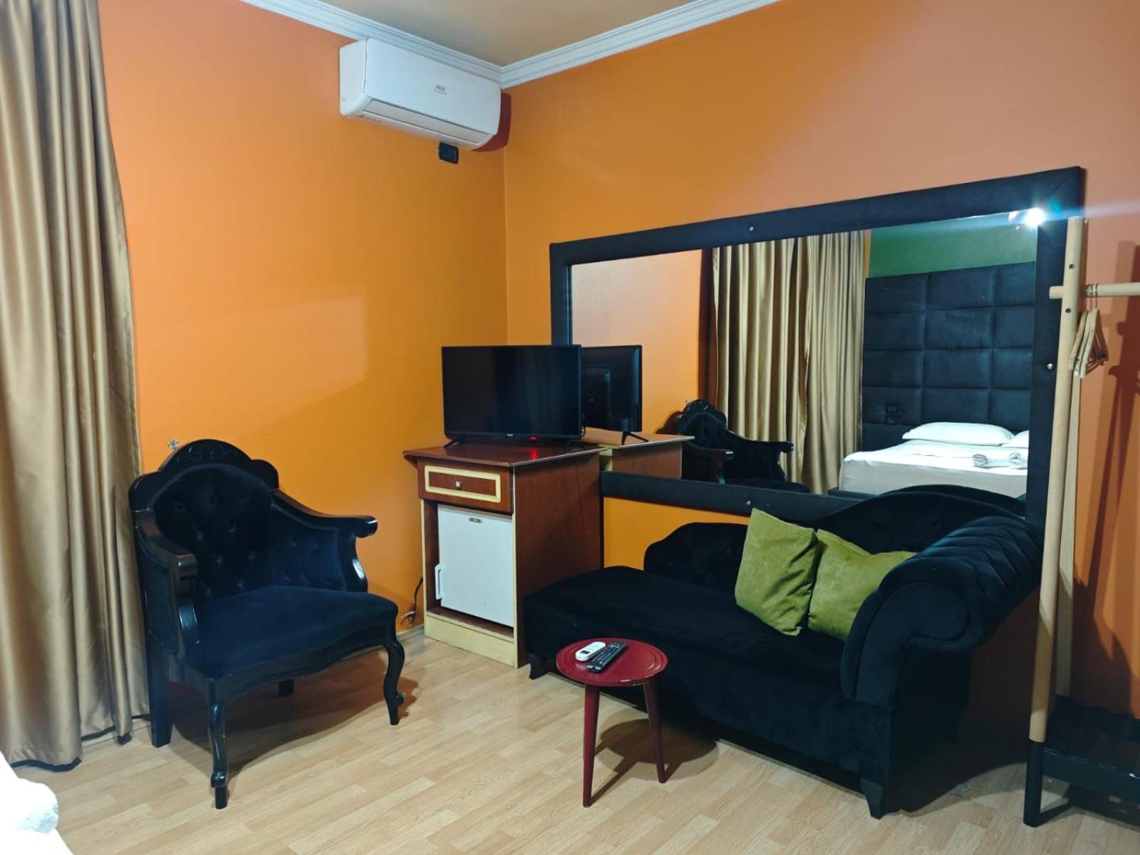 Boutique Artist Otel Tiran Dış mekan fotoğraf